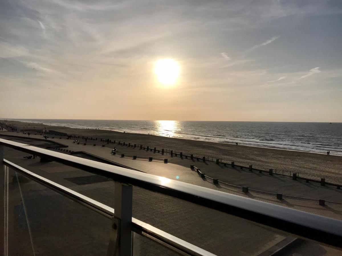 Panoramic Seaview Apartment With Free Private Garage Ostende Exterior foto