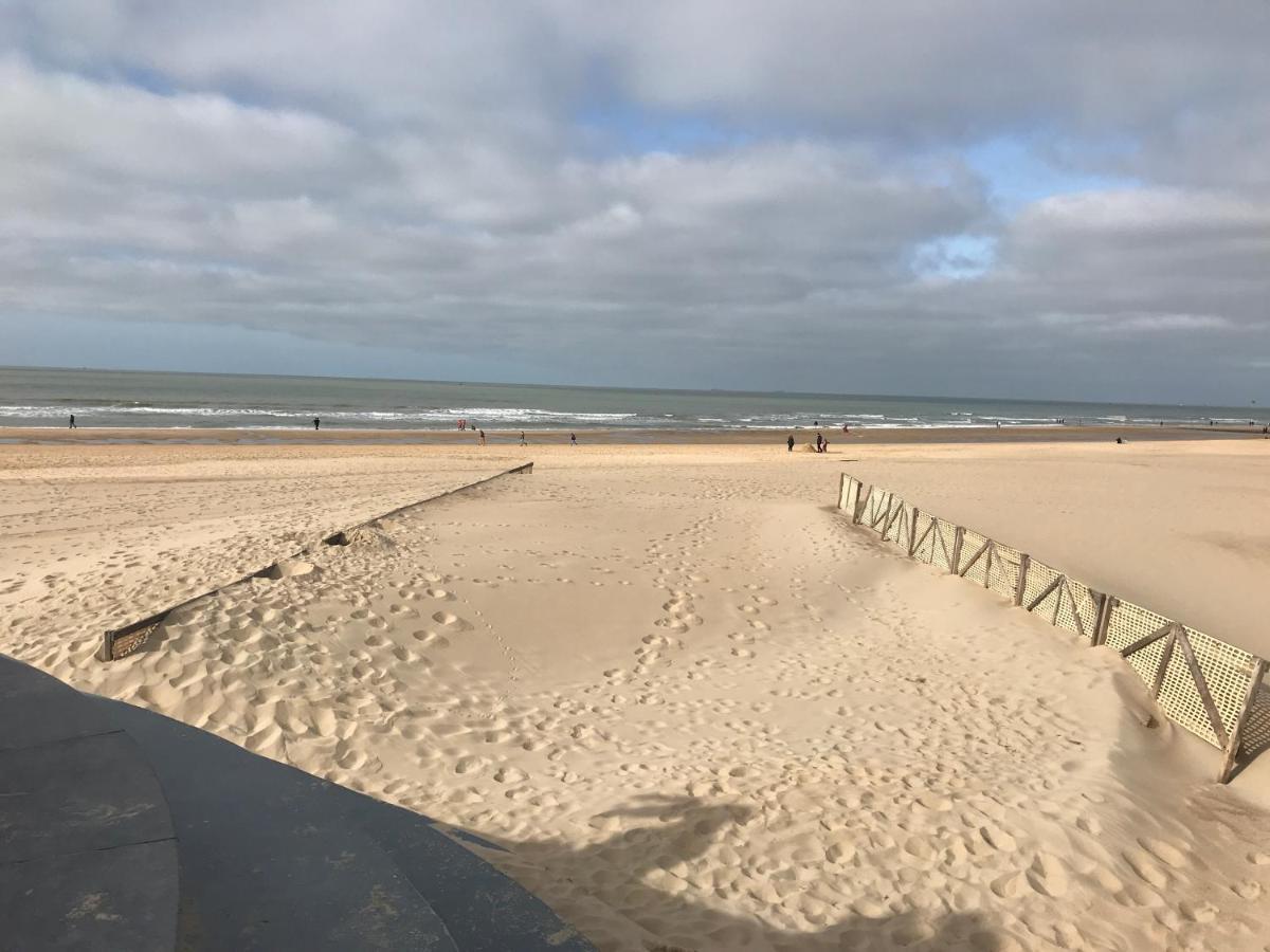 Panoramic Seaview Apartment With Free Private Garage Ostende Exterior foto