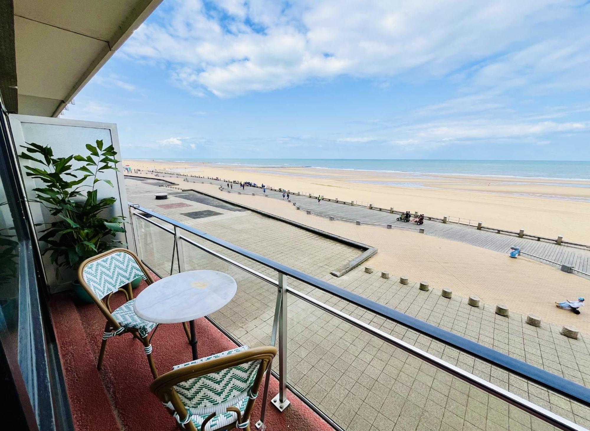 Panoramic Seaview Apartment With Free Private Garage Ostende Exterior foto
